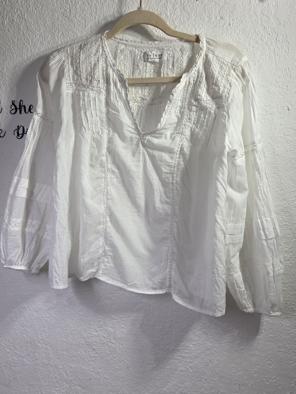 VELVET by Graham & Spencer White Lace Pintuck Boho Gauze Blouse Size S